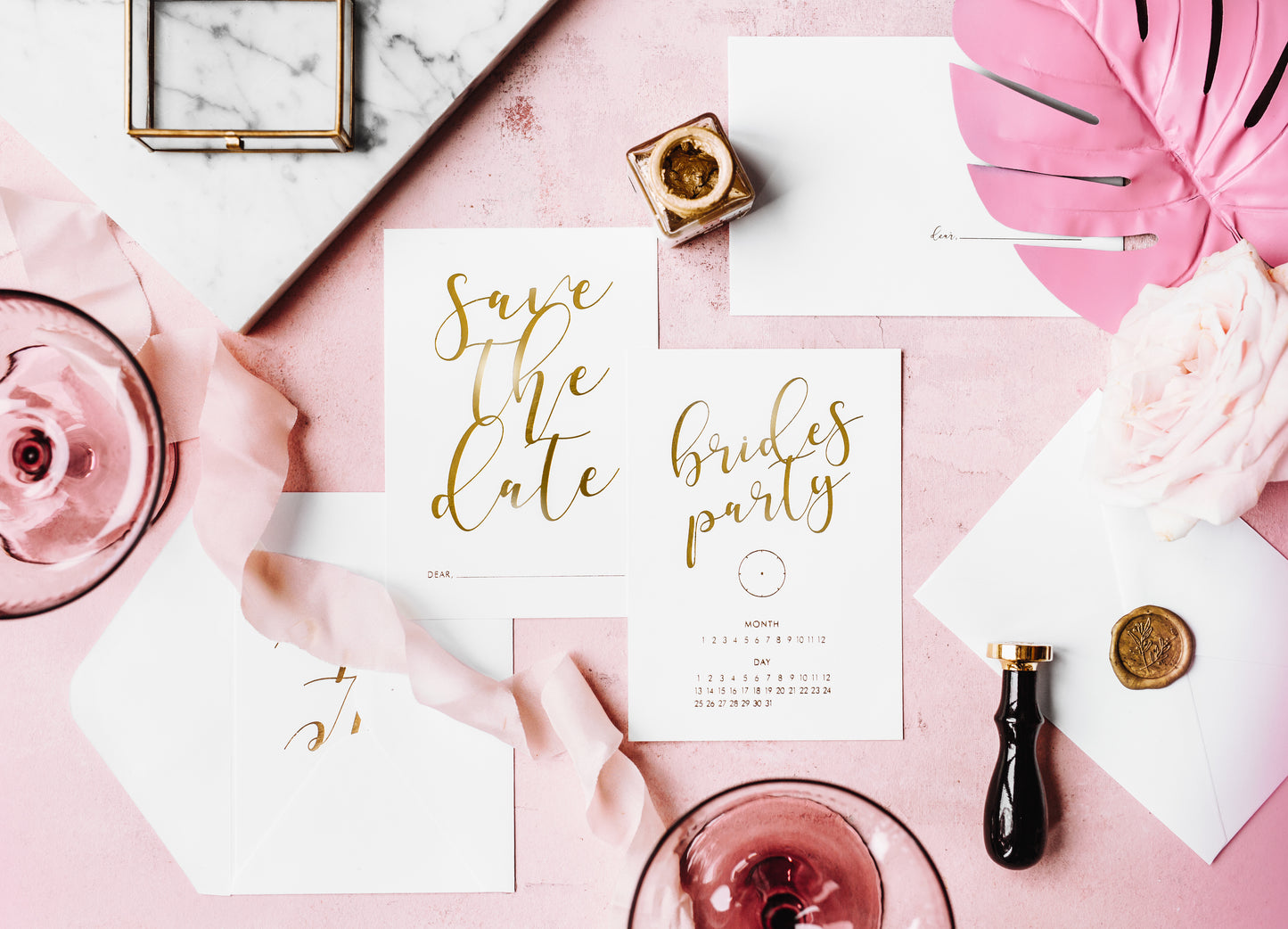 💌 Uitnodigingen 'Save the Date' – Wit met Gouden Opdruk (10 stuks)