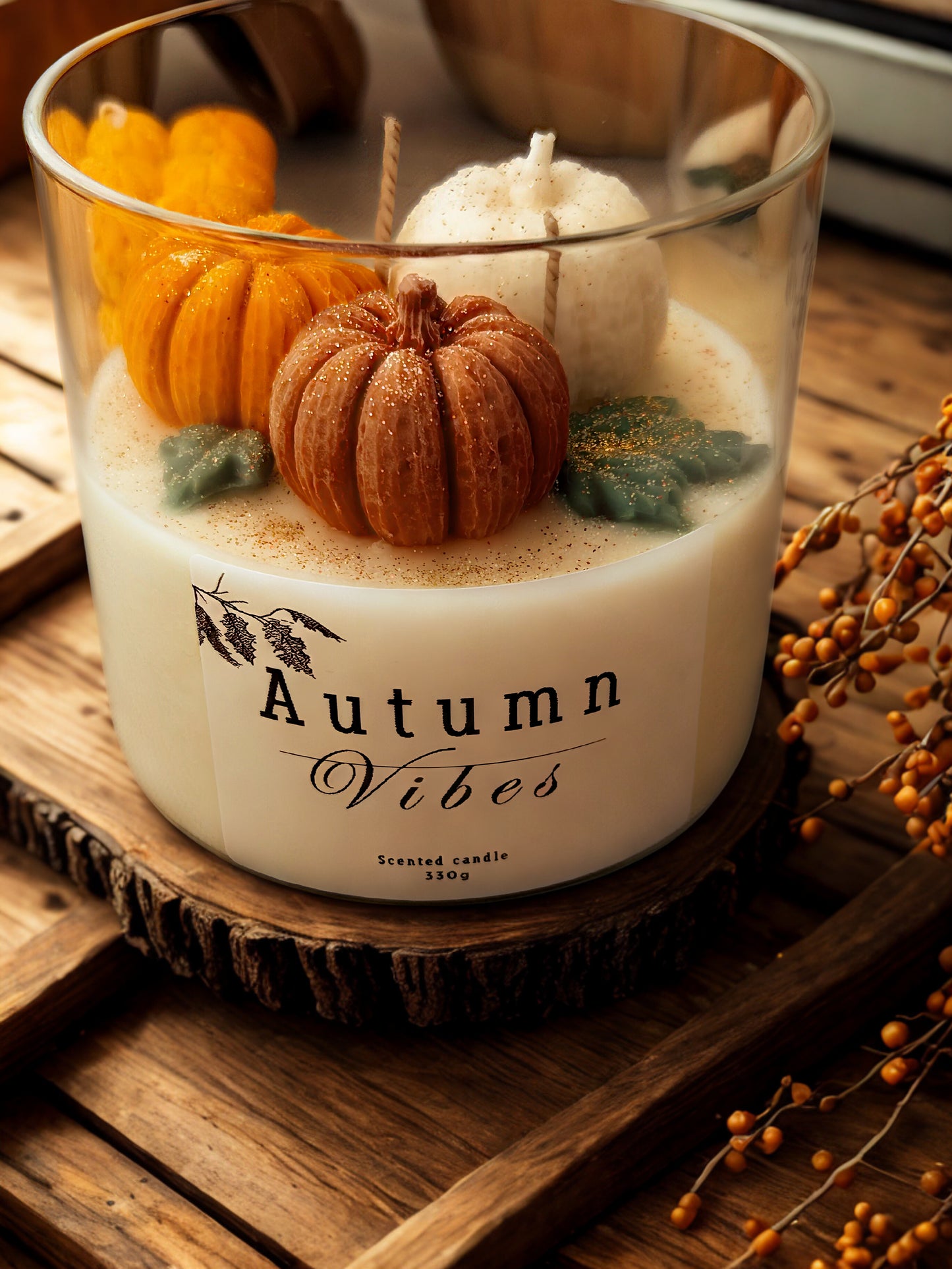 Autumn scented candle